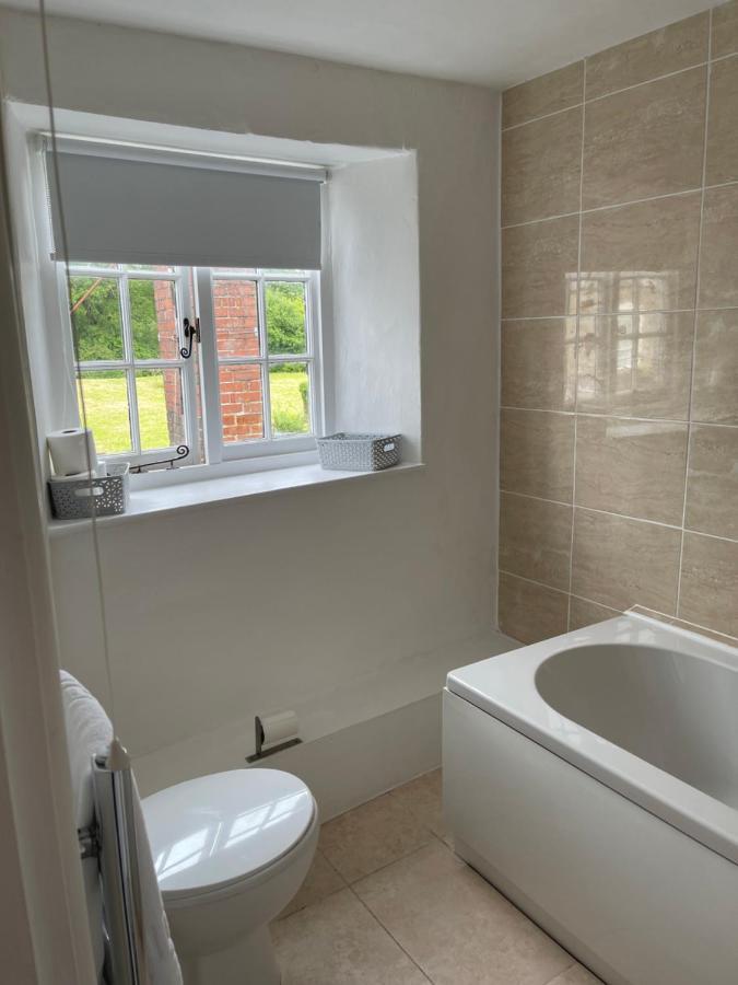 Red Lion Inn Sidbury Esterno foto