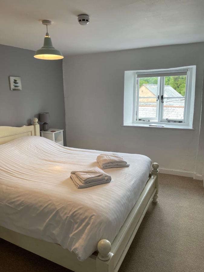 Red Lion Inn Sidbury Esterno foto