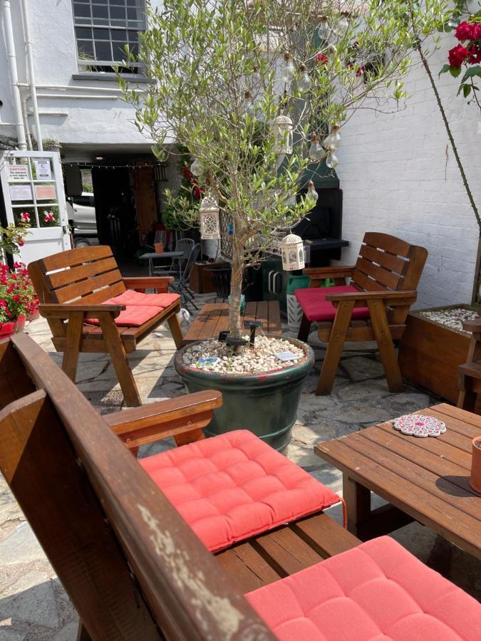 Red Lion Inn Sidbury Esterno foto