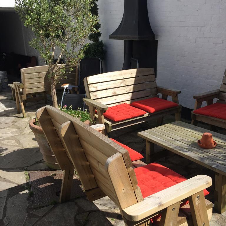 Red Lion Inn Sidbury Esterno foto
